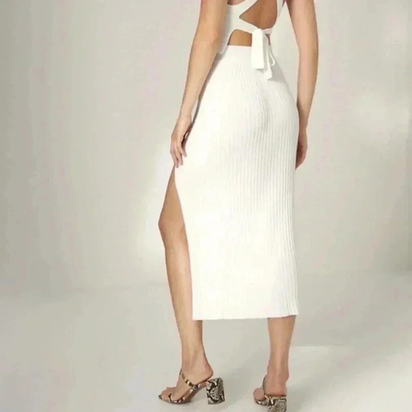 Aritzia || Wilfred Zeta Ribbed Midi Skirt with Slit Black Size XS - Picture 3 of 7